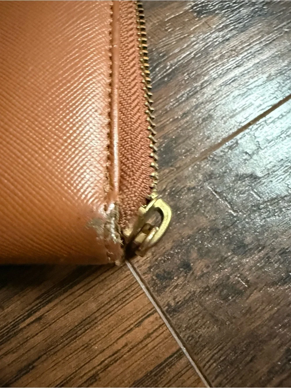 Tory Burch Robinson Zip Around Wallet - Cognac Brown